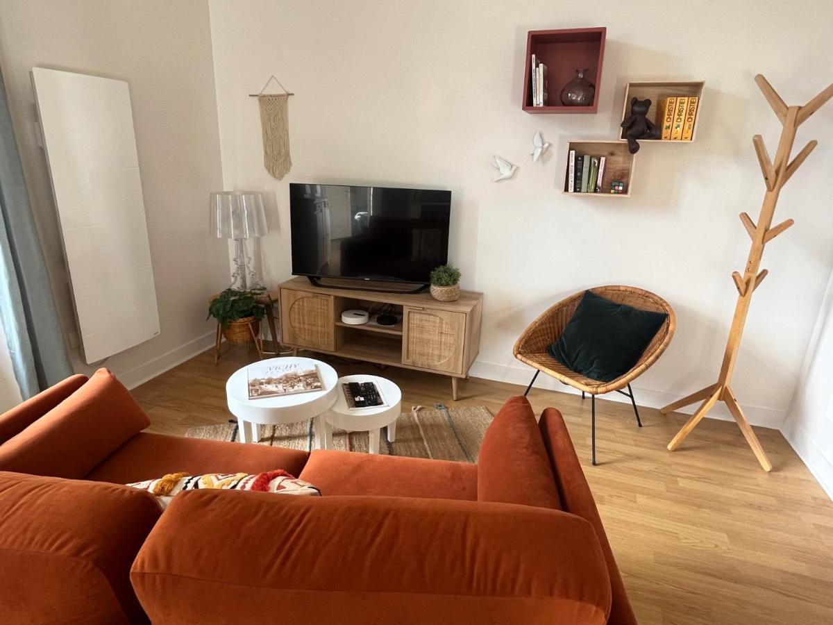 Appartement Calme Avec Balcons & Vue Sur Thermes Vichy Exterior photo